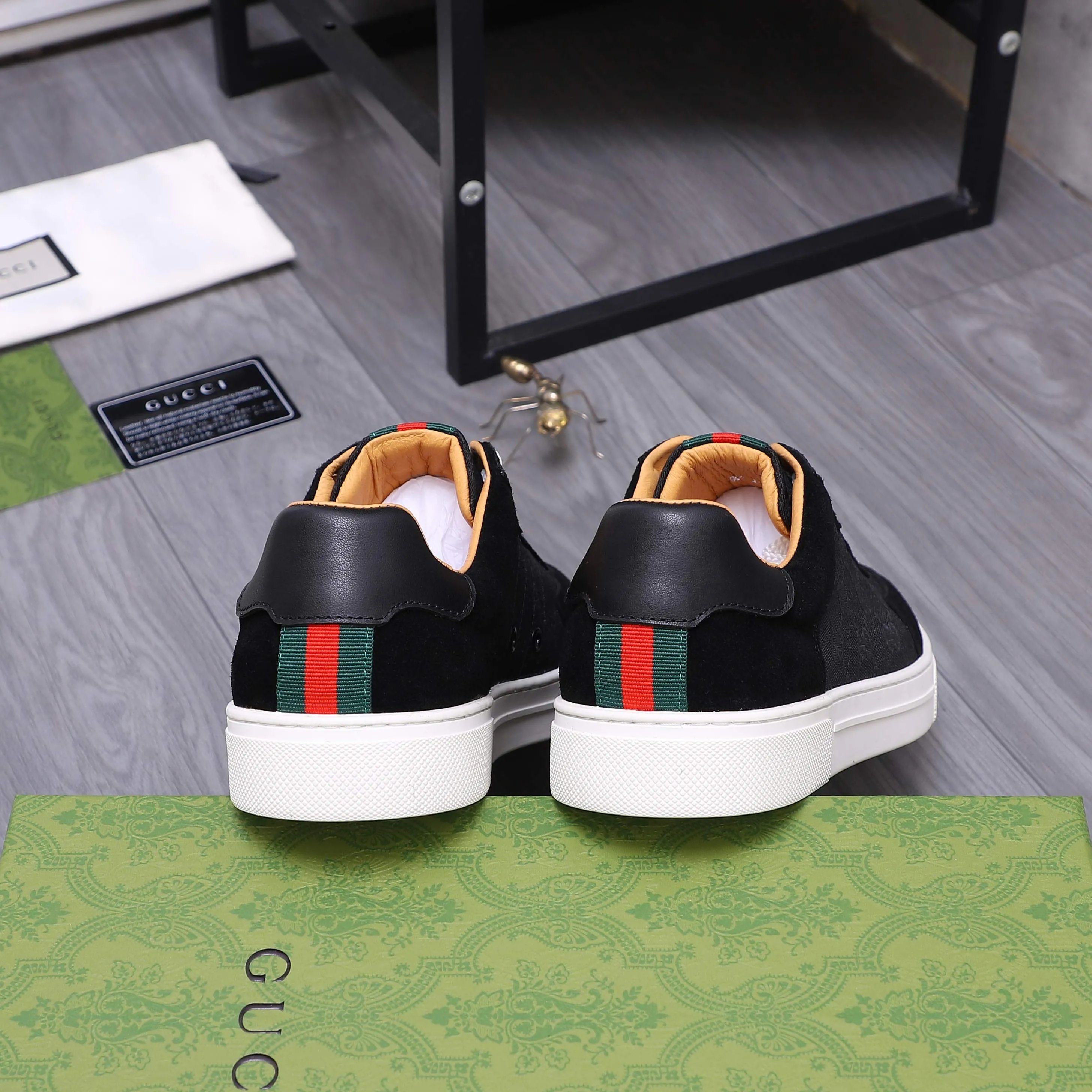 Men's shoes 💰p400 Product trademark: GUCCI "Gucci" casual lace-up men's shoes Regular size: 38-45 (45 is custom-made and non-returnable) Product materials: Selected classic woven stitching frosted cowhide upper, pigskin lining, original rubber outsole